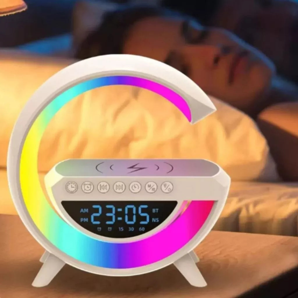 ILLUMINA, CARGA y CONECTA– La Lámpara Inteligente que Transforma tu Espacio